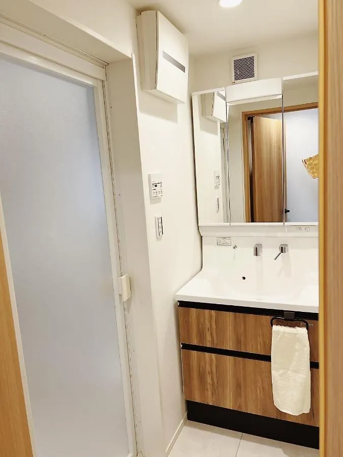Skytree Airport Express: New Build with Parking Near Ueno Apartment Tokyo 0*,
